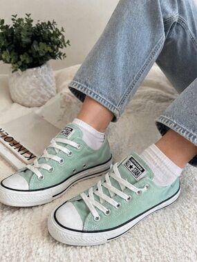 Converse Mint Green Low Top Sneakers Sz 8 Clean Y2K Aesthetic